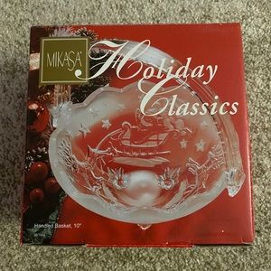 Mikasa Handled Basket Glass Dish